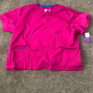 NEW! Gorgeous Women’s 5x Scrub Top